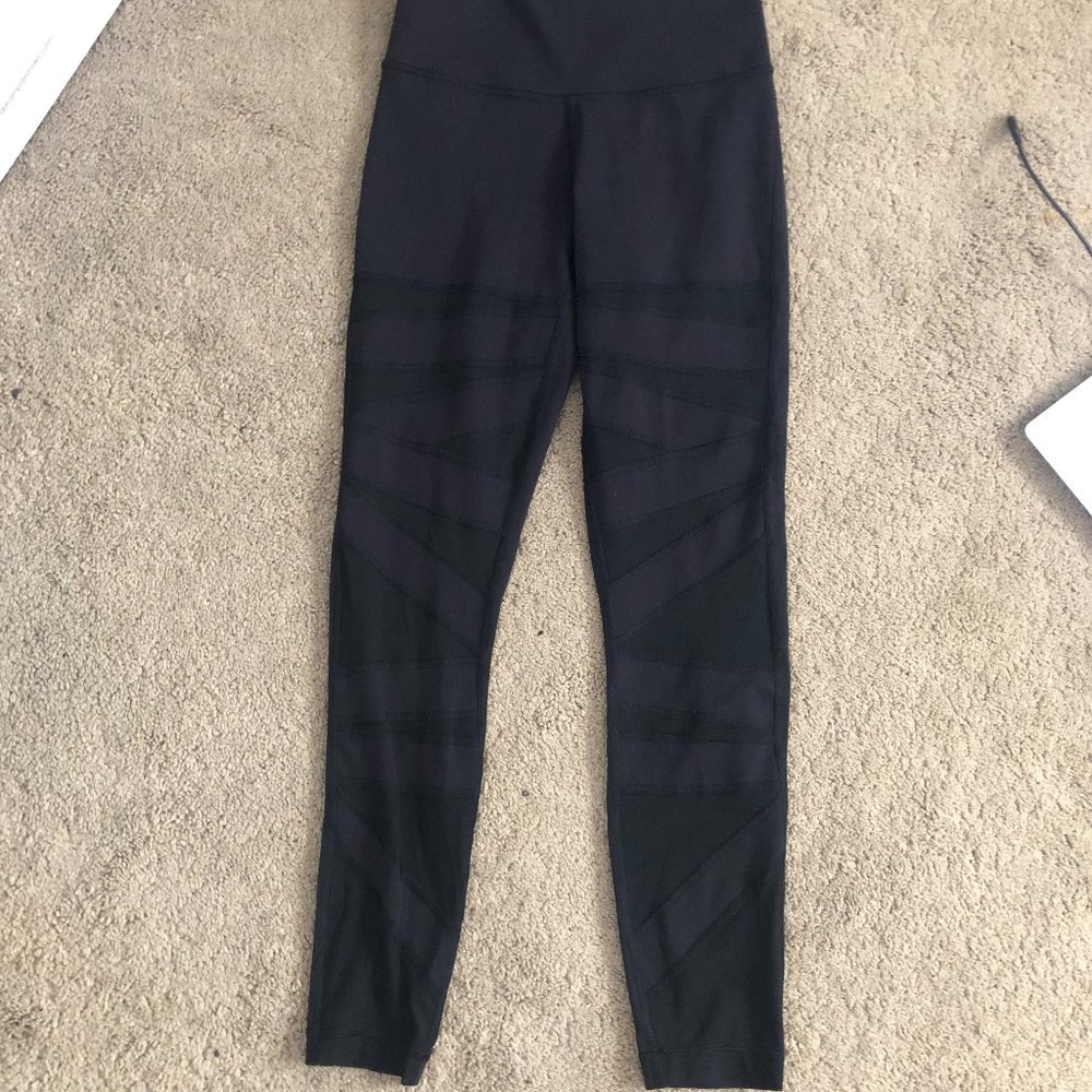 NWOT Lululemon High Times Leggings Size 4 Rare
